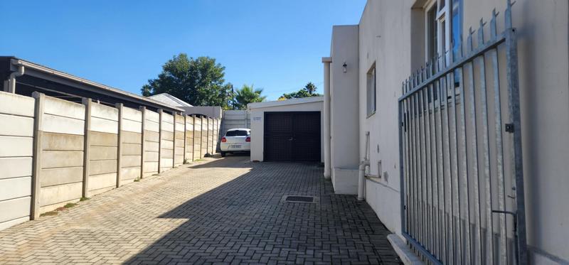Commercial Property for Sale in Bergzicht Western Cape